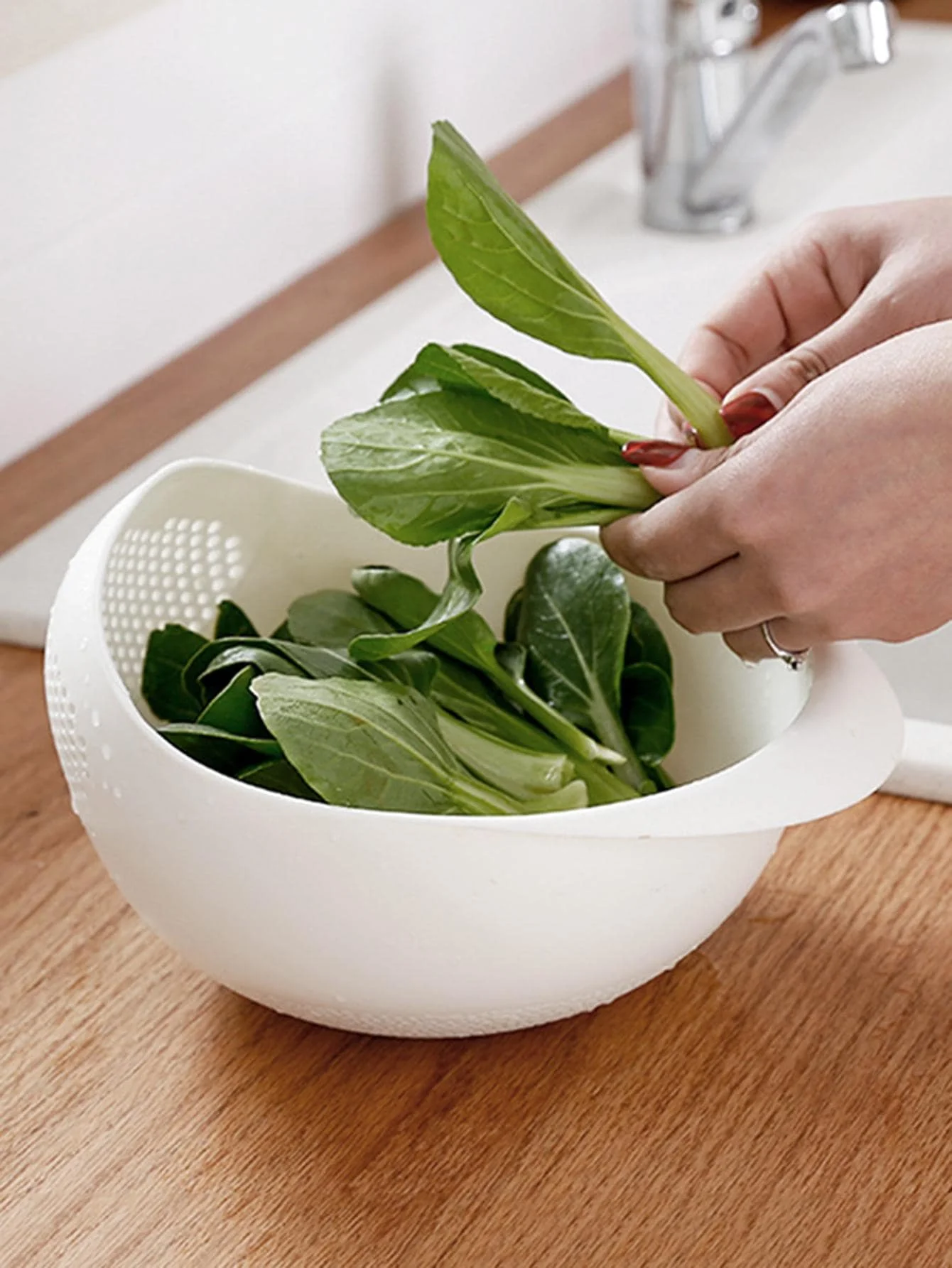 Colador Escurridor con Mango para Arroz, Frutas y Verduras - Imagen 17
